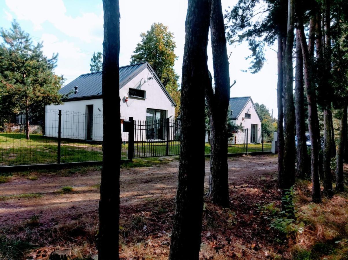 Narev Domy Wakacyjne Kazdy Dom Na Wylacznosc Oddzielnie Ogrodzony Pomiechówek Buitenkant foto