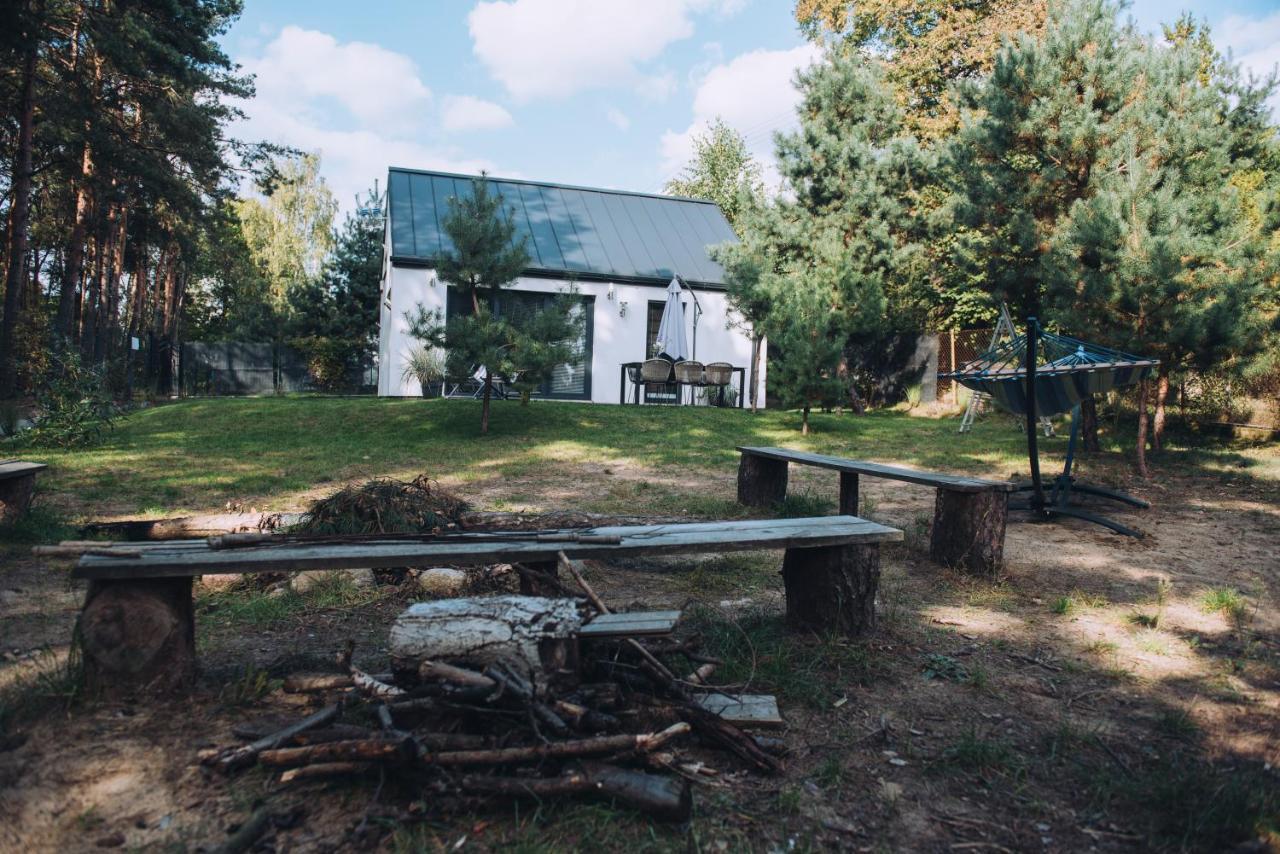 Narev Domy Wakacyjne Kazdy Dom Na Wylacznosc Oddzielnie Ogrodzony Pomiechówek Buitenkant foto